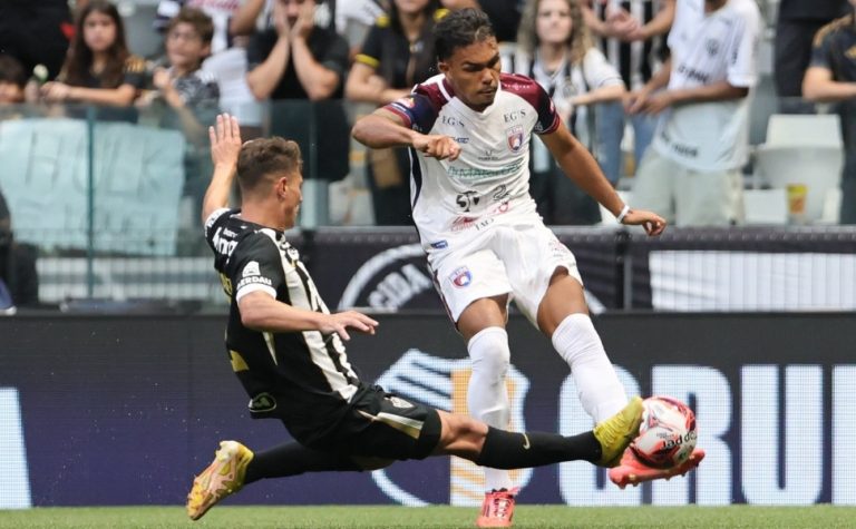 Com reservas e jogadores da base, Atlético MG fica no empate