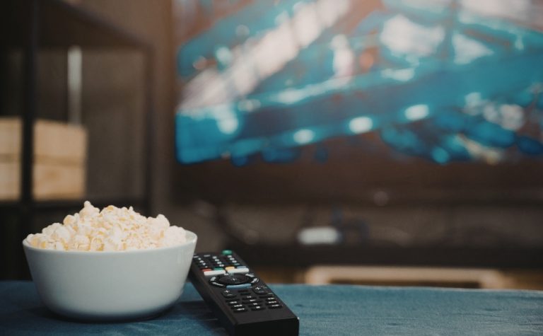Conheça streamings para assistir a filmes e séries de graça