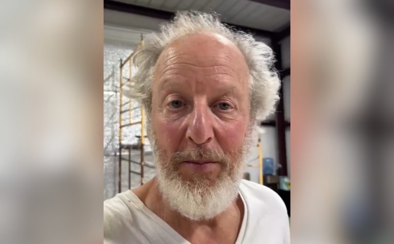 Daniel Stern, de ‘Esqueceram de Mim’, é acusado de pedir serviços de prostituição