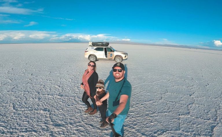 Família capixaba quer chegar ao “fim do mundo” de carro
