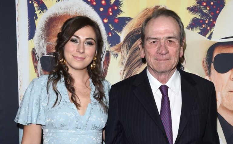 Filha de Tommy Lee Jones, Victoria Jones é encontrada morta aos 34 anos