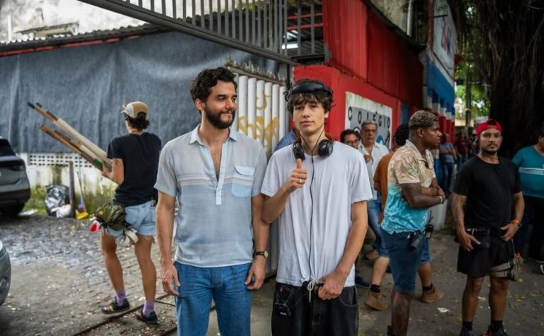 Filho de Wagner Moura rebate rumores de apoio a Donald Trump