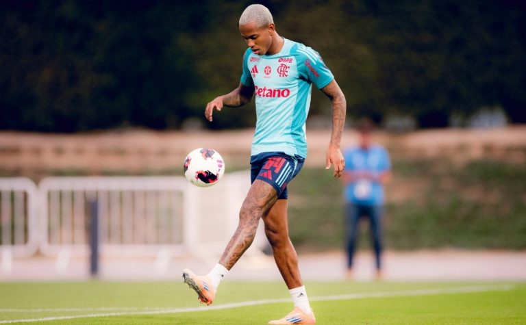 Flamengo com a base em campo na estreia do Campeonato Carioca