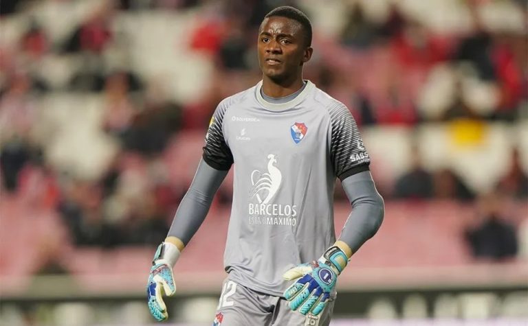 Flamengo oficializa a contratação do jovem goleiro Andrew por quatro temporadas