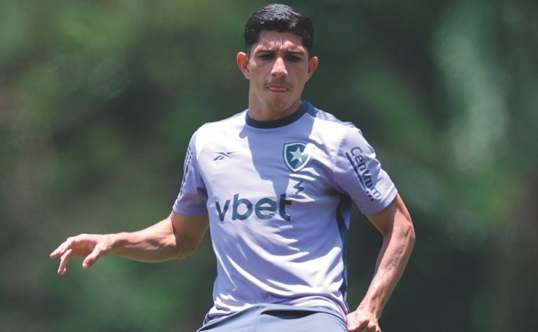 Fluminense e Botafogo acertam bases salariais para transferência de Savarino
