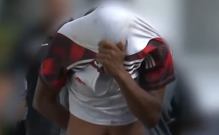 Homem é preso após agredir companheira com martelada em Viana