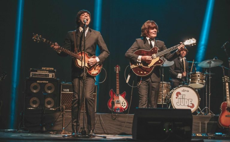 Homenagem aos Beatles, shows nas praias e humor no último “sextou” de janeiro