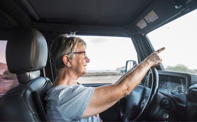 Idosos ao volante: existe idade certa para parar de dirigir?