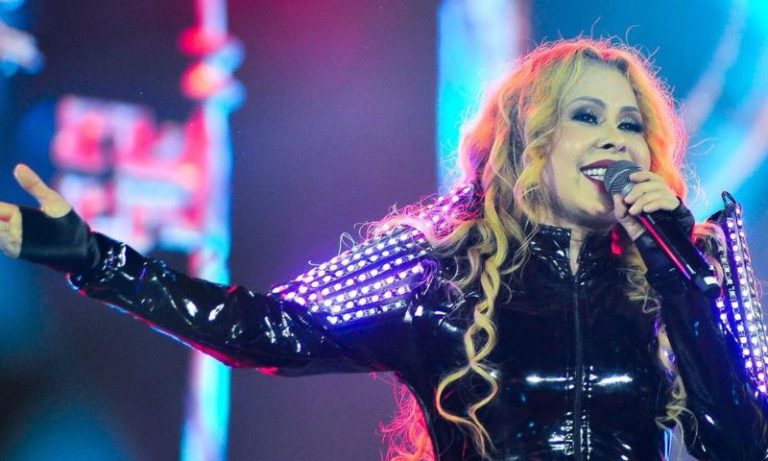 Joelma se pronuncia após ser processada por cancelamento de show no ES