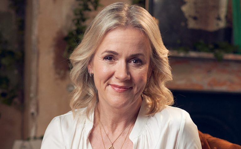 Jojo Moyes aposta na comédia em novo livro