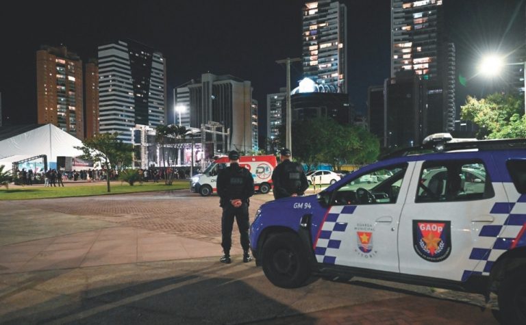 Jovem sem habilitação é detido com motocicleta com placa adulterada na Rua da Lama