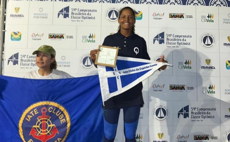 Jovem velejadora do Espírito Santo é campeã brasileira juvenil