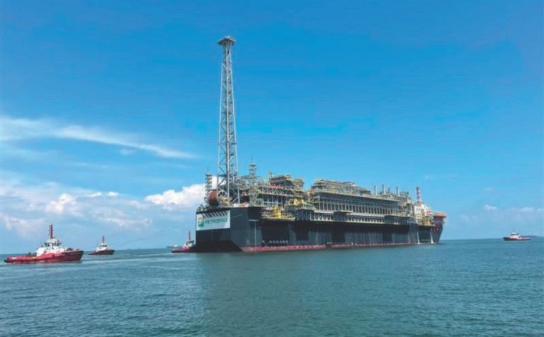 Navio montado pela Seatrium fica pronto e já produz óleo