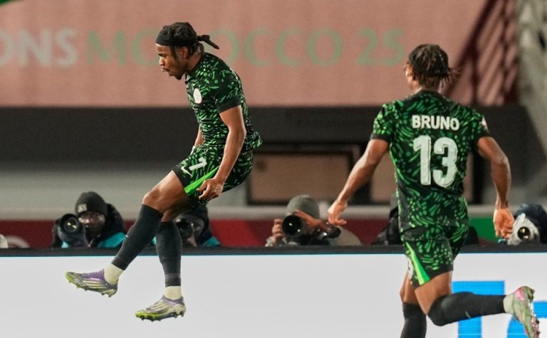 Nigéria dá show, goleia e avança na Copa Africana das Nações