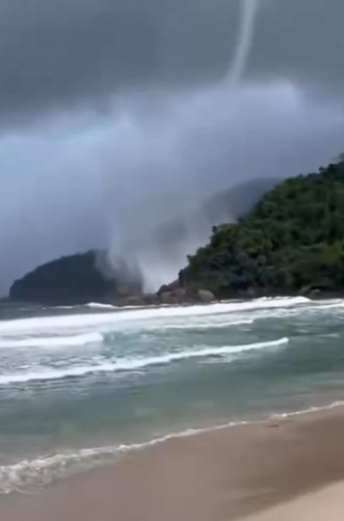 O que é tromba d’água: Fenômeno assusta moradores e turistas de Paraty neste domingo