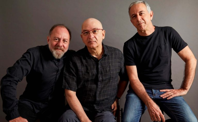 Paralamas do Sucesso fazem show gratuito nesta sexta em Camburi