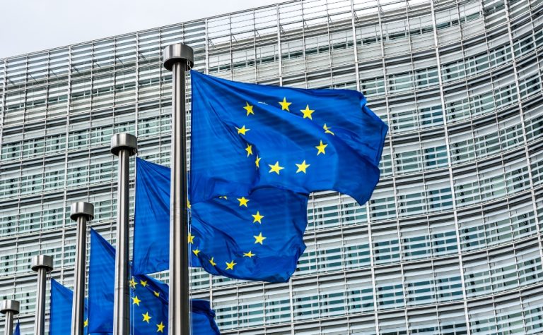 Parlamento Europeu aprova revisão jurídica e congela acordo UE-Mercosul
