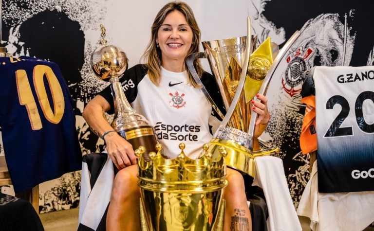 Pelo segundo ano consecutivo, Gabi Zanotti é eleita a Rainha da América