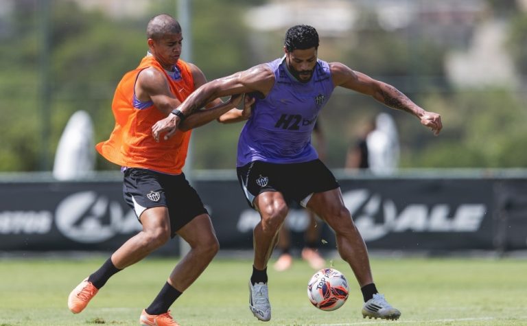Presidente do Fluminense desiste de contratar o atacante Hulk