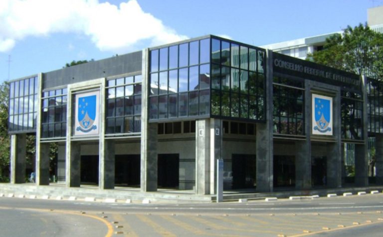 Resolução federal autoriza enfermeiros a prescreverem antibióticos