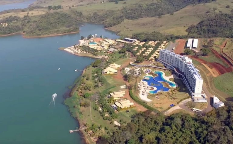 Resort que uniu Vorcaro e parentes de Toffoli hoje pertence a advogado da JBS