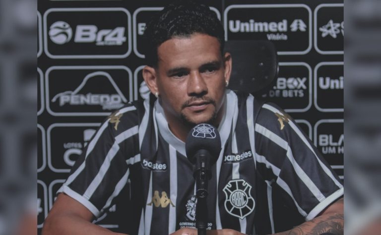 Rio Branco apresenta atacante Neto Oliveira