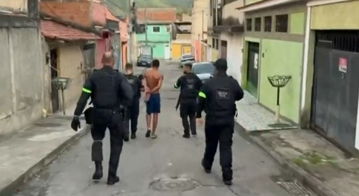Seis pessoas são presas em operação contra o Comando Vermelho no Rio