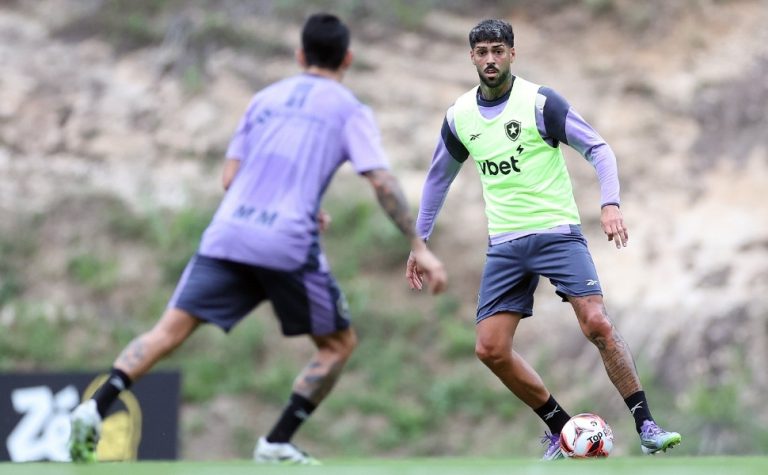Sem poder contratar jogadores, Botafogo atrasa salários do elenco