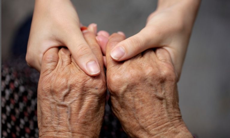Só 4 em cada 10 idosos que relatam sintomas de depressão recebem o diagnóstico