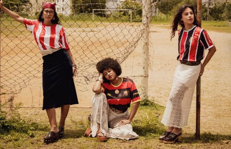 Sport, Náutico e Santa lançam camisas do filme “O Agente Secreto”