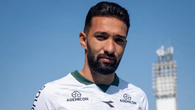 Sport negocia contratação do atacante Clayson, do Coritiba