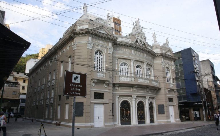 Theatro Carlos Gomes liberado para visitas. Saiba como conhecer