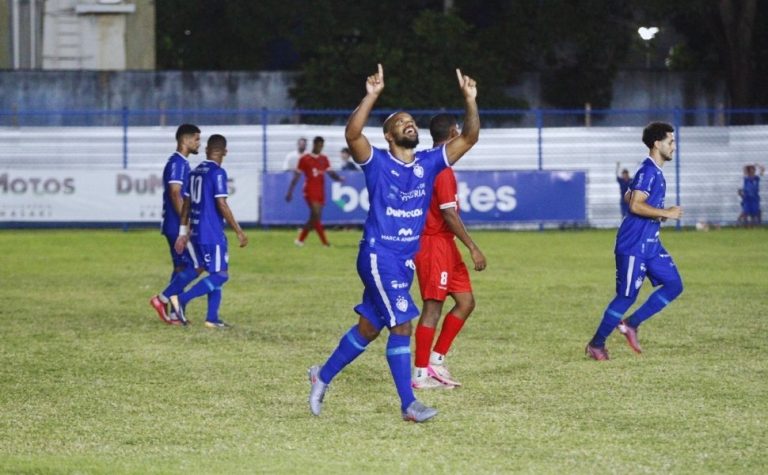 Vitória vence o Vilavelhense na estreia do Capixabão 2026