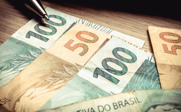 Ano começa com inadimplência em queda no ES, diz federação