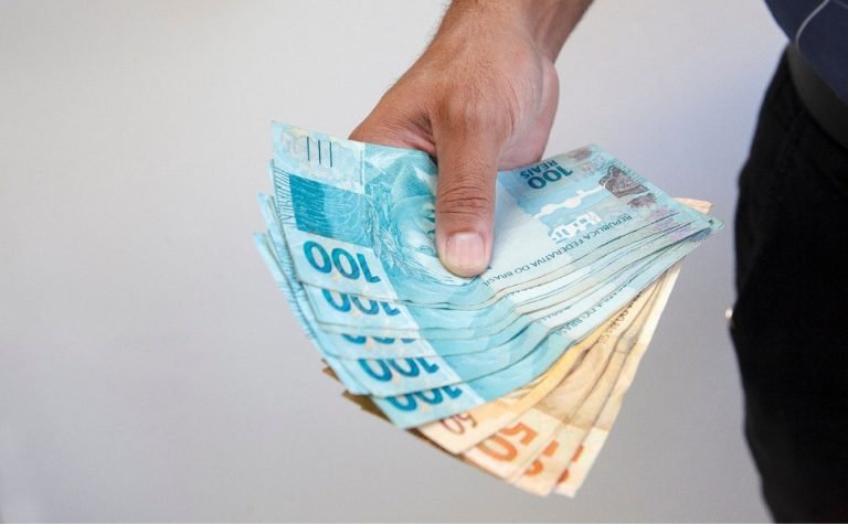Abono do PIS/Pasep começa a ser pago no dia 16, com novas regras; entenda mudanças