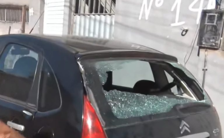Adolescente de 16 anos morre após grupo descer de van e atirar em rua de Vila Velha