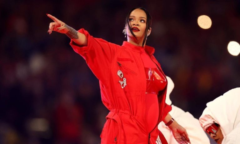 Álbum novo? Rihanna surge em estúdio ao lado de produtor do ‘Anti’ e fãs se agitam