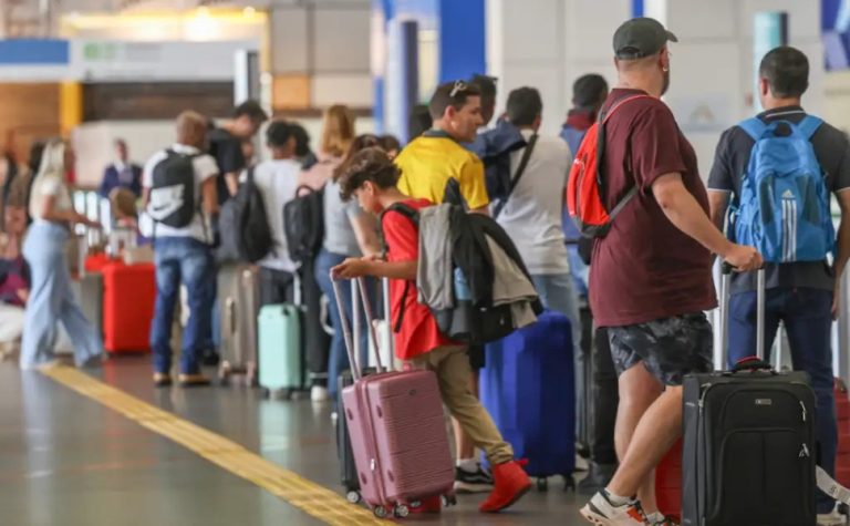 Atividades turísticas no país crescem 4,6% em 2025 e atingem recorde