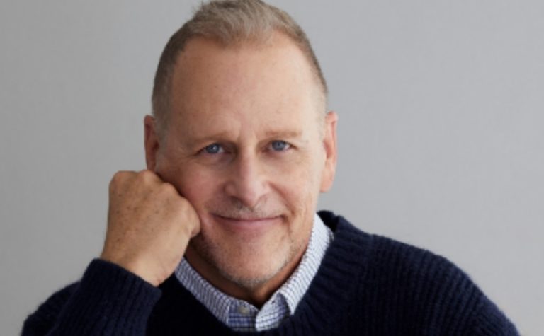 Ator Dave Coulier anuncia remissão do câncer de língua