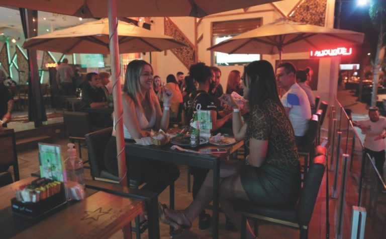 Bares e hotéis do Espírito Santo vão faturar mais em meio aos feriadões