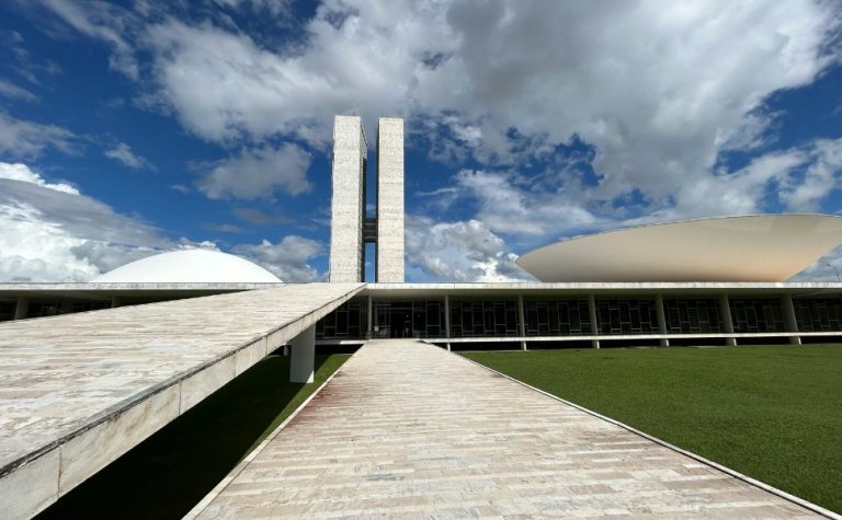 Brasil mantém pior posição em ranking global de corrupção, aponta ONG