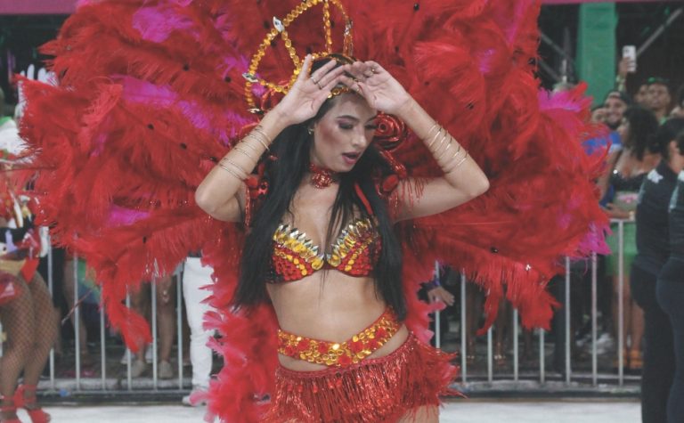 Campeã do carnaval capixaba será conhecida hoje