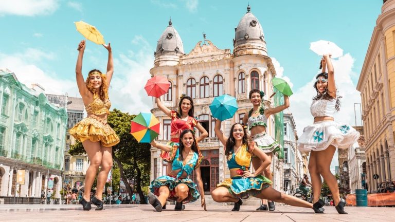 Carnaval de Pernambuco registra alta de 49% na emissão de passagens internacionais