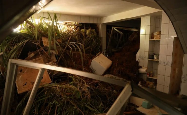 Chega a 64 o número de mortos após chuvas na zona da mata, em Minas Gerais