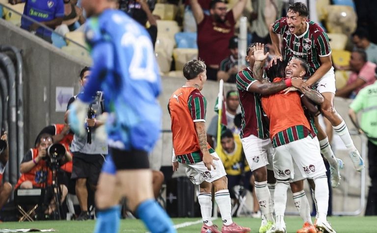 Com golaço de Lucho Acosta, Fluminense vence clássico quente contra o Botafogo