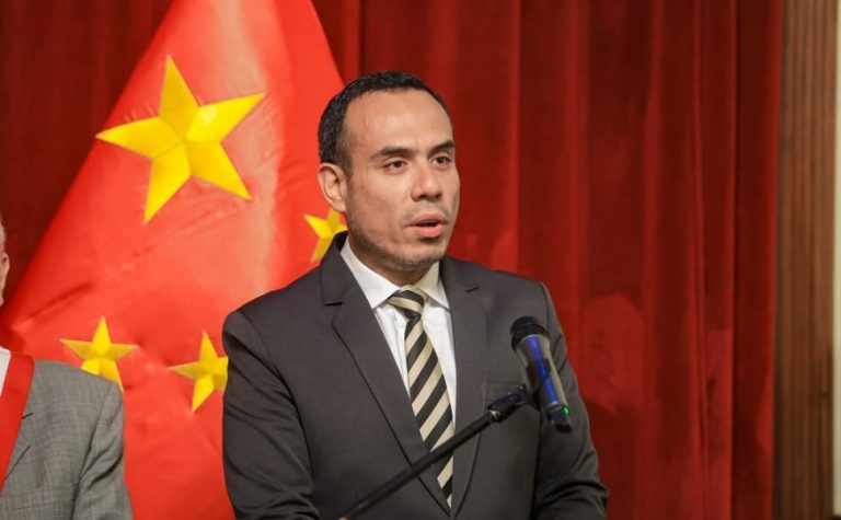 Congresso do Peru derruba presidente e declara cargo vago às vésperas das eleições