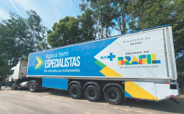Consultas e exames na “Carreta da Mulher” em Guarapari