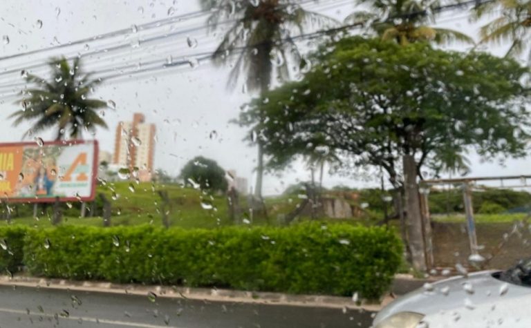 Defesa Civil alerta para risco de chuvas fortes até domingo para todo o ES