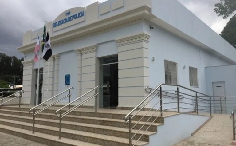 Delegado preso por suspeita de importunação sexual contra adolescente é solto