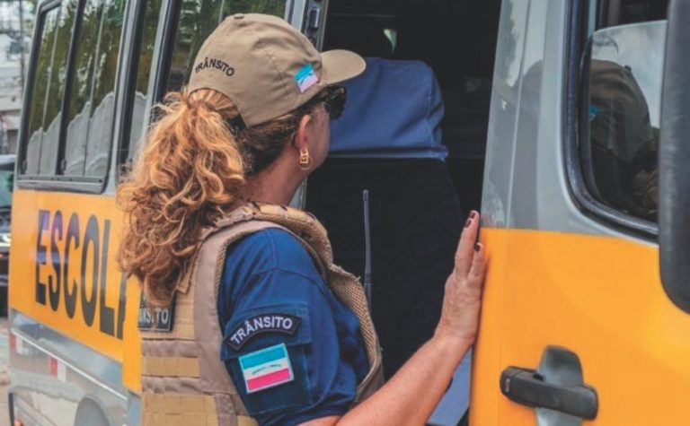 Detran dá dicas para evitar dor de cabeça na hora de escolher a van escolar